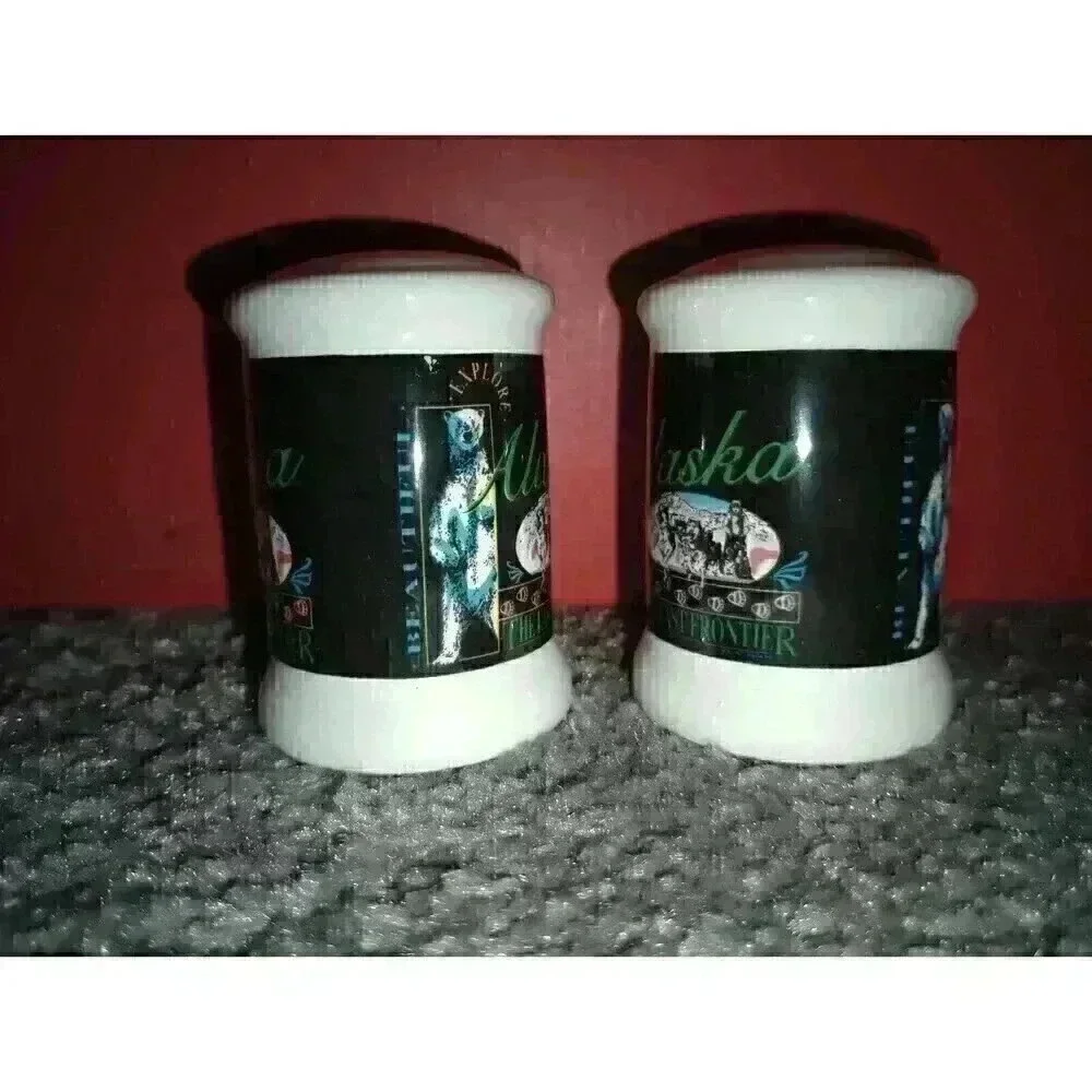 Vintage Alaska Souvenir Salt & Pepper Shakers The Last Frontier Beautiful Decor